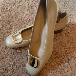 Salvatore Ferragamo Beautiful Pearly Pumps